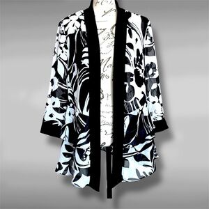 R & M Richards 10P Black White Abstract Floral Asymmetrical Open Jacket Cardigan